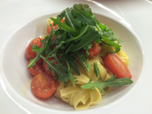 TAGLIATELLE WITH CHERRY TOMATOES AND ARUGULA