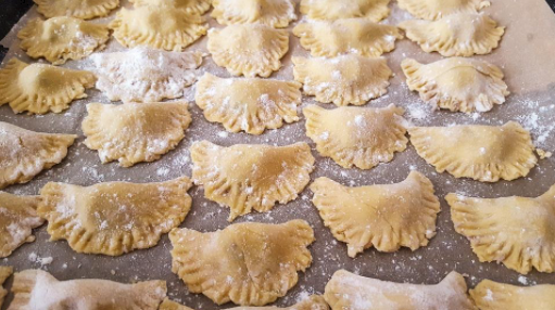 How to prepare handmade Italian pasta? 